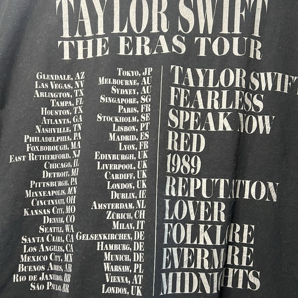 Taylor Swift Women's The Eras Tour Black Graphic Short Sleeve T-Shirt Size Large - Picture 6 of 7